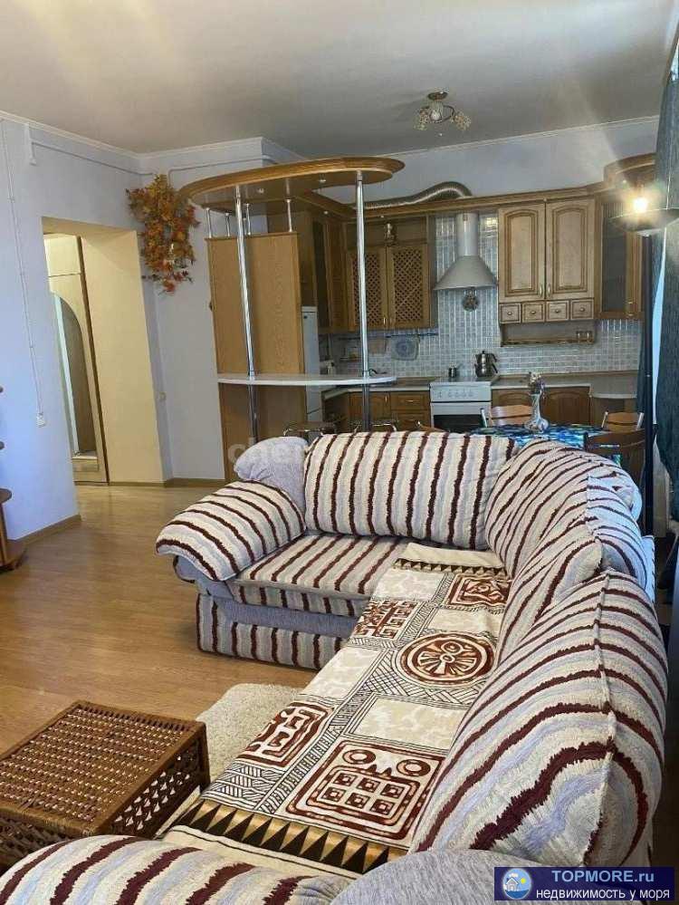 Продаётся аккуратная теплая уютная двухкомнатная квартира на площади Пирогова в Ленинском районе.  Тихий цент, пешая...