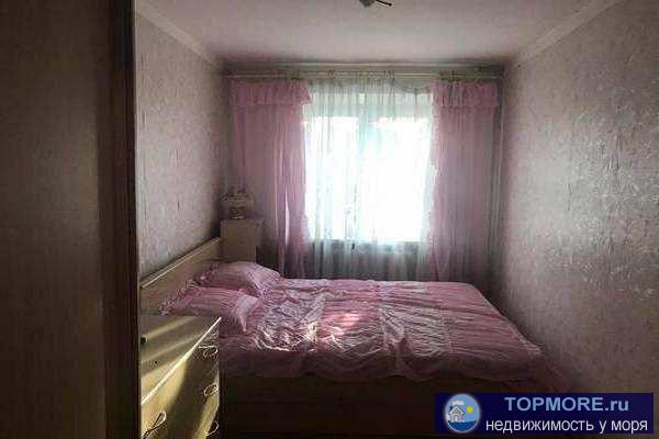 Продаю двух комнатную квартиру разлетайка на 2 этаже 5 этажного дома, площадью 42 + 6 кв.м жилая лоджия.  Мебель,... - 1