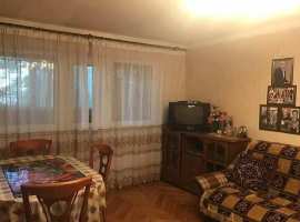 Продаю двух комнатную квартиру разлетайка на 2 этаже 5 этажного...