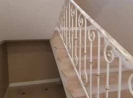 Продаю дом. Ремонт выполнен в классическом стиле из дорогих...