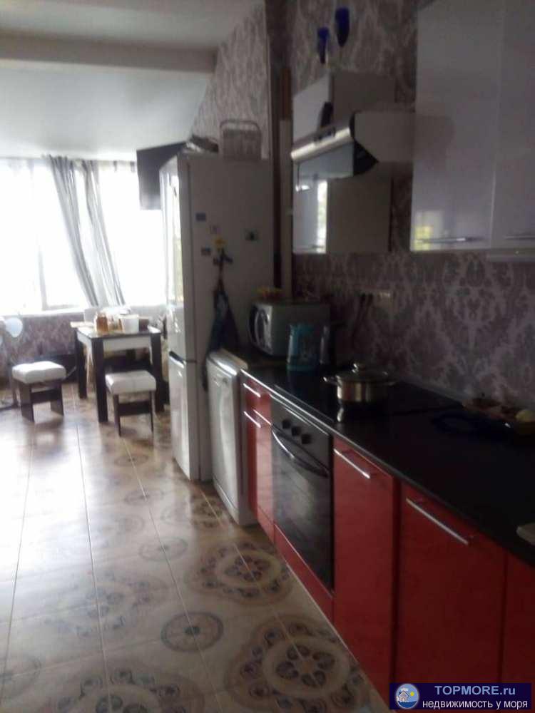 Уютная квартира в монолитном доме с новым ремонтом. До моря 3 минуты, чистый пляж, вся инфраструктура в шаговой...