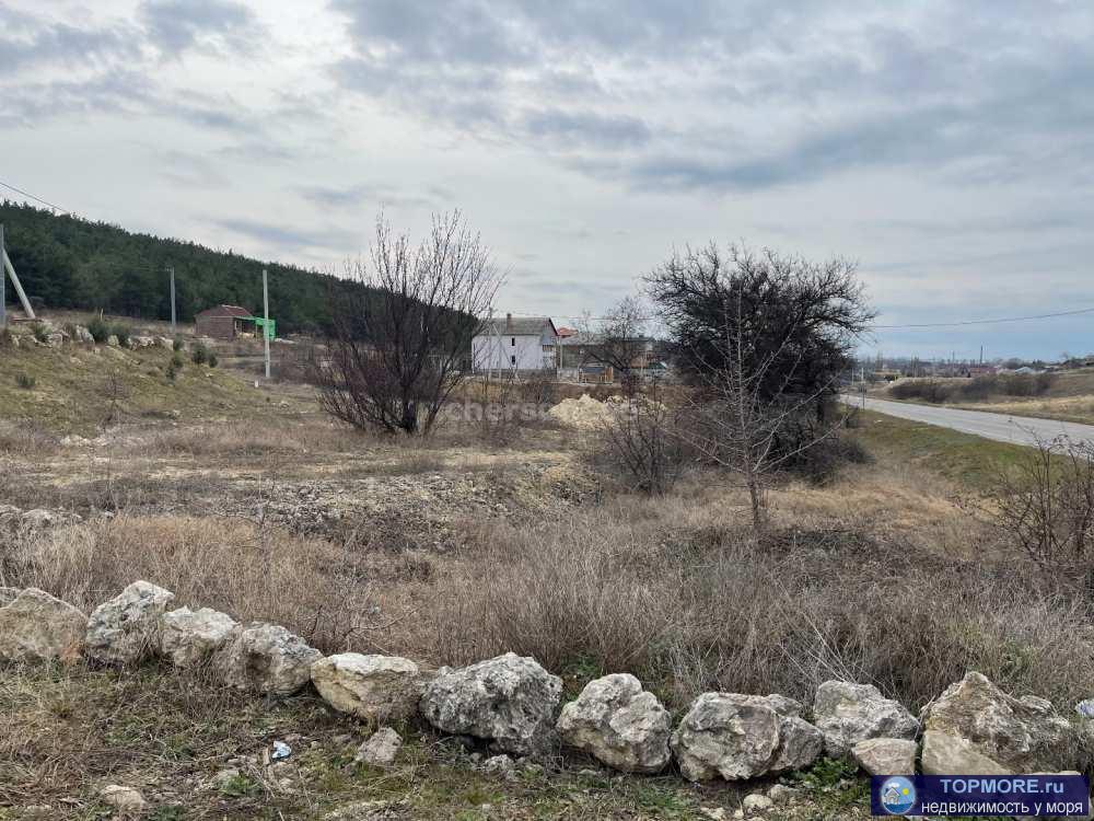 Продаётся земельный участок 10 соток Ижс , по улице Качинское шоссе.   Участок находится на склоне, склон срезан под... - 1