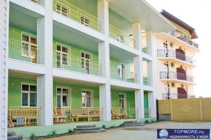 Действующий отель в Витязево. Есть прямой проход к морю- видно по фото (пляж Аквамарина ширина 180 метров, лежаки,... - 3