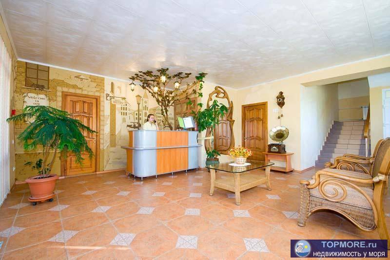 Действующий отель в Витязево. Есть прямой проход к морю- видно по фото (пляж Аквамарина ширина 180 метров, лежаки,... - 6