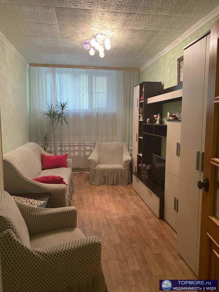 4-комнатная, просторная, благоустроенная квартира в цокольном этаже 5-этажного дома включает в себя 3 изолированные... - 1