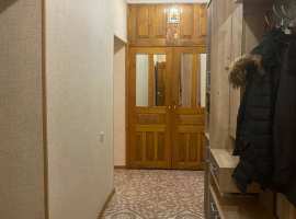 4-комнатная, просторная, благоустроенная квартира в цокольном этаже...