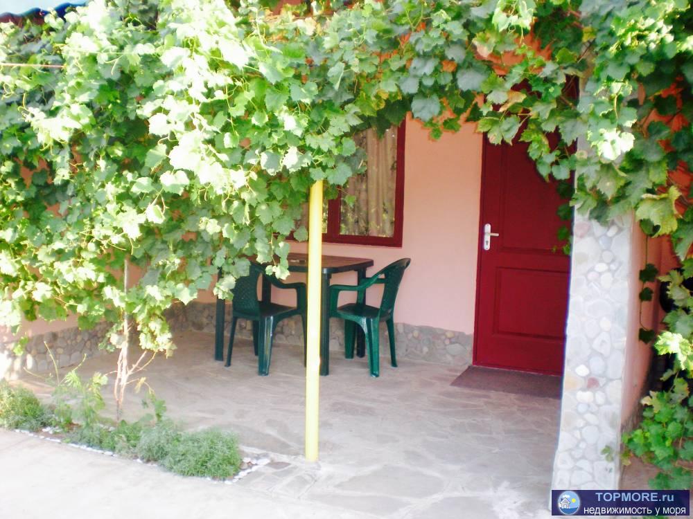 Тихое семейное место у моря от городской суеты.  Предлагаем отдых в Крыму в пригороде Севастополя всторону Евпатории... - 2