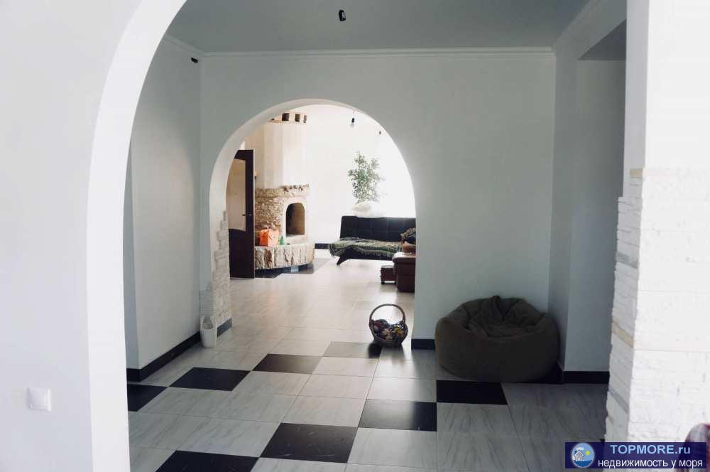 Продается дом в Геленджике Краснодарского края, Расстояние до Чёрного моря 1100 м. Микрорайон Голубая Бухта .Год...