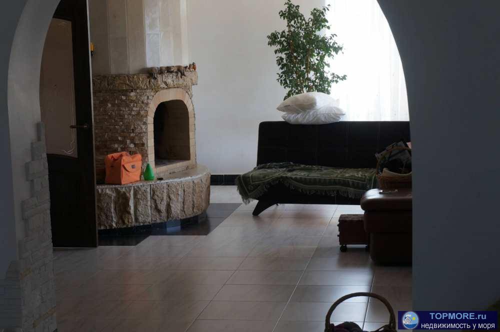 Продается дом в Геленджике Краснодарского края, Расстояние до Чёрного моря 1100 м. Микрорайон Голубая Бухта .Год... - 1