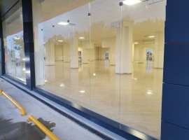 Продаю помещение свободного назначения на первом этаже...