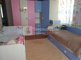 Продам 3-к квартиру 68.4 м2, 2/2 эт, ул. Школьная, 
пгт. Кировское,...