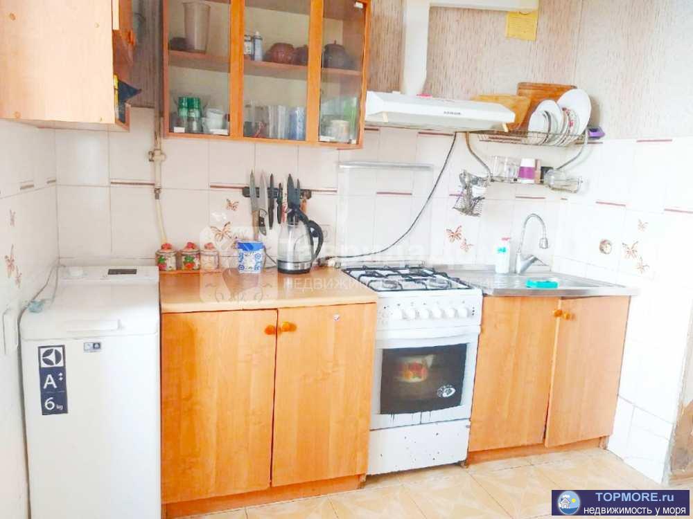 Продам 2 комнатную квартиру 55 кв.м, 1 этаж  5 этажного дома, район Ближних Камышей, ул. Дружбы 16, Феодосия....