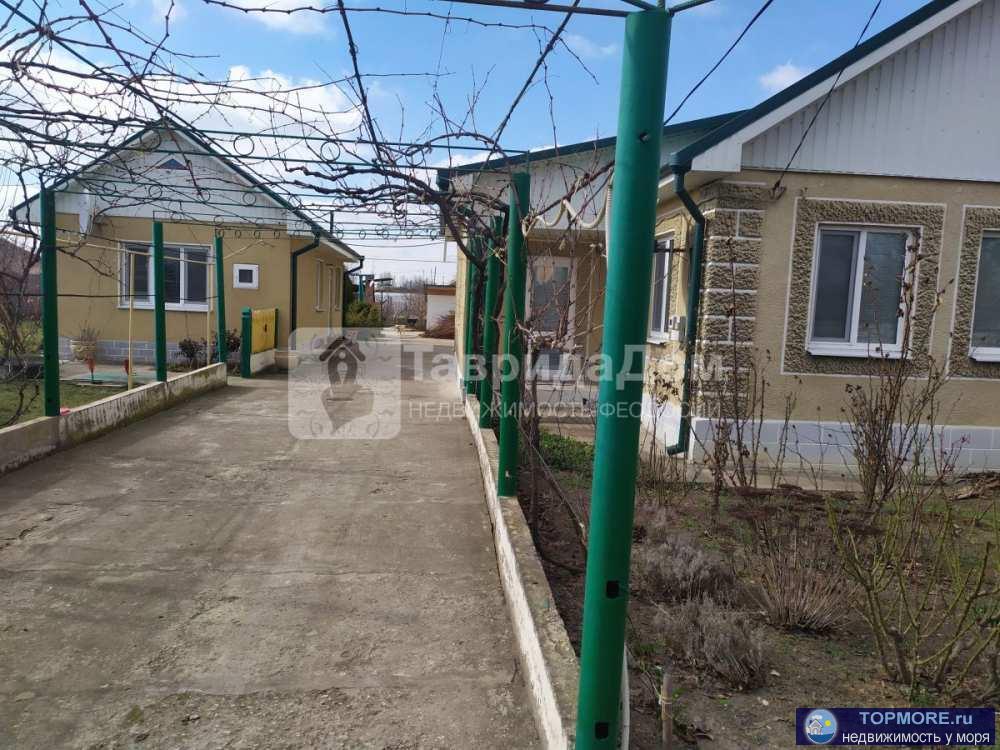 Продам домовладение 240 м2 на участке 25 сот,  с. Яркое Поле, Кировский район. Домовладение расположено в тихом и... - 1