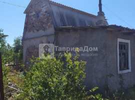 Продам участок 8 сот с домом 45 м2, м-в Степной, 
ул. Ореховая,...