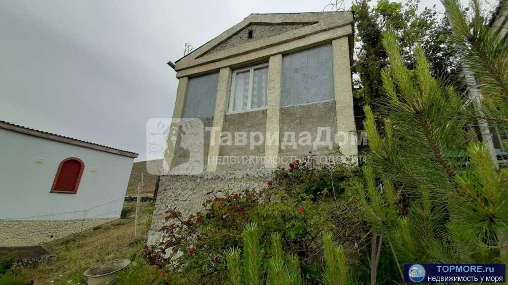 Продаются три 1-этажных дома общей площадью  70 кв.м, на участке 4.5 соток, пгт. Орджоникидзе, ул. Миндальная,...