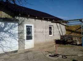 Продам два дома на участке 15 сот. с. Каменское, 
Ленинский р-н. На...