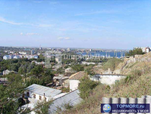 Феодосия, купить дом недорого. Продам домовладение  из 2-х отдельных домов на ул. Гоголя, Феодосия. Общая площадь...