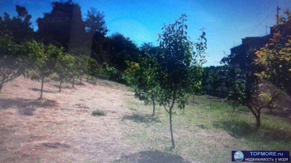 Продаю 2х этажный дом в пос Якорная щель Лазаревского района г. Сочи с участком земли 12 соток.Площадь дома 230 кв.м....