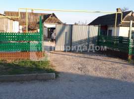 Продам дом 73 м2 с надворными постройками 
на участке 16 сот,...