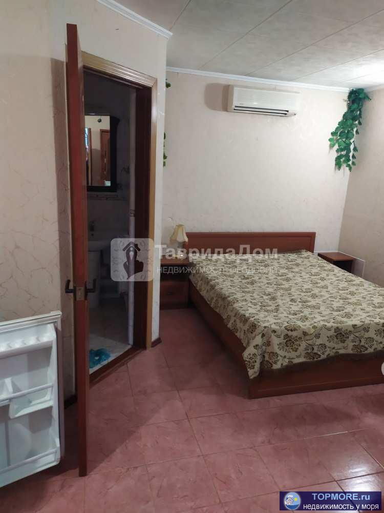 Сдам гостиничные номера 2, 3-х местные, с  кухней, на длительный срок, ул. Украинская, Феодосия. Номер оборудован... - 1