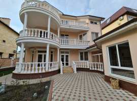 Большой и уютный 3-этажный коттедж площадью 360 кв.м 200 метров до...