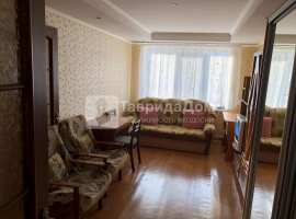 Продам 2-комнатную квартиру с отдельным 
входом на 1/2-этажного...