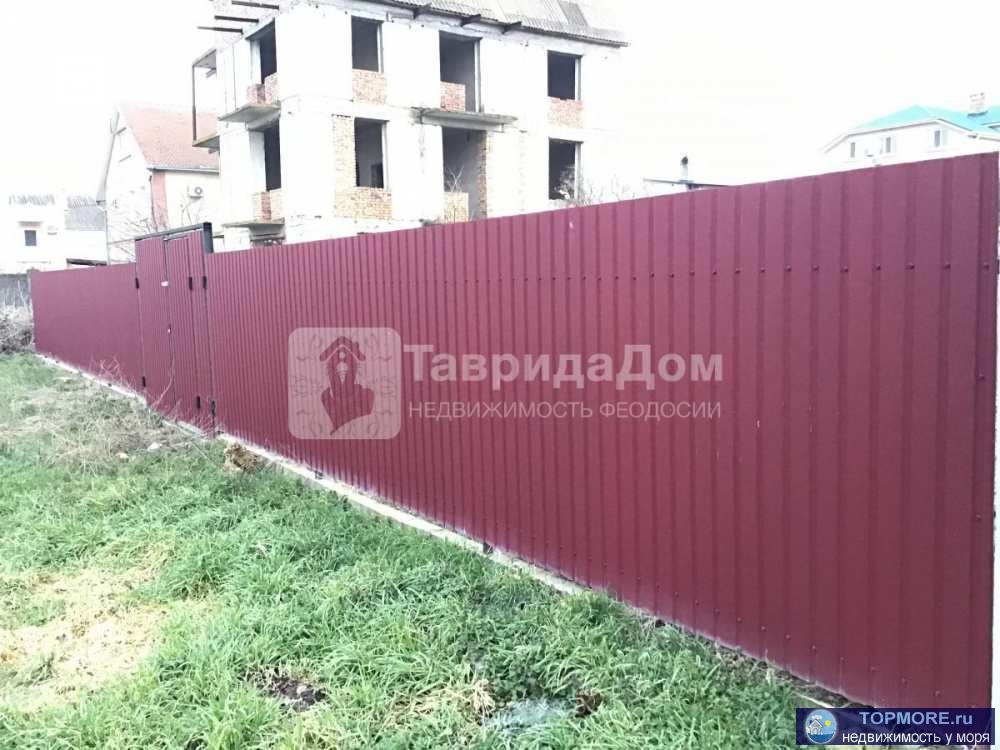 Продам участок 7,5 соток, п.Береговое, г.Феодосия.  Участок прямоугольной формы. Участок огорожен забором. На участке...