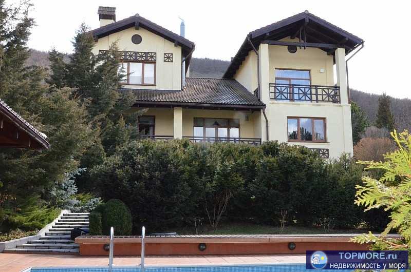 Домовладение 363 м2 с бассейном на участке 25 сот. в селе Орлиное – лучшее предложение в Байдарской долине.   Дом... - 1