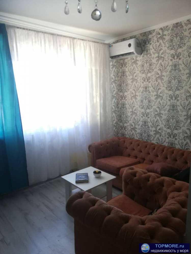 Продаю квартиру, которая хорошо планируется в двух уровневую квартиру. Рядом с домом магазины, три школы, дет.сад.... - 2