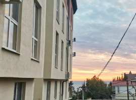 Продаю квартиру у моря, (10 минут пешком) с ремонтом и частично с...