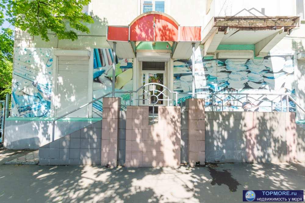 Продаётся торговое помещение с отличным месторасположением, 1-я линия на Центральном рынке. Состоит из 2-х торговых... - 1