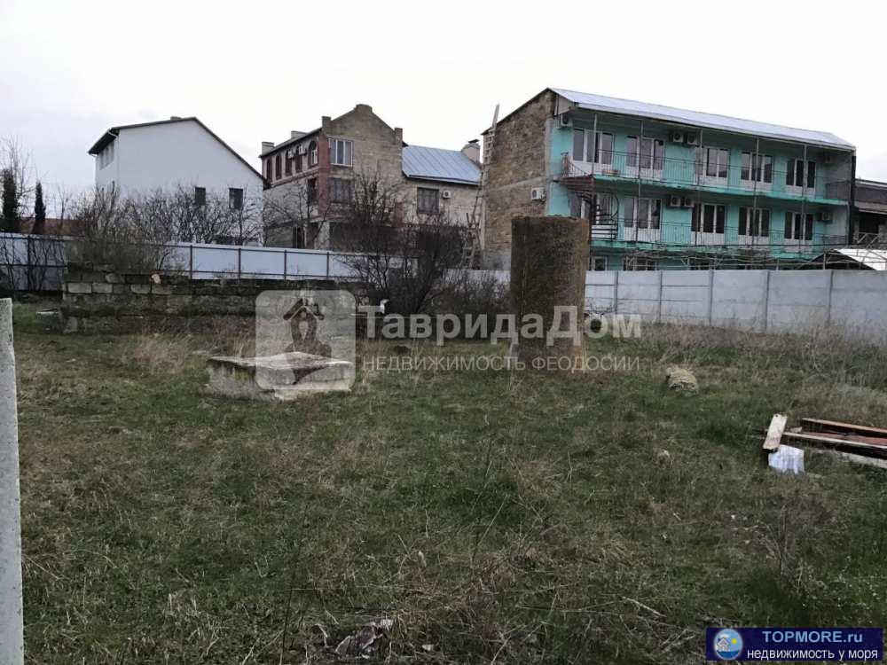 Продам участок 7,5 соток, п.Береговое, г.Феодосия.  Участок прямоугольной формы. Участок огорожен забором. На участке... - 1