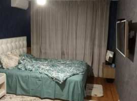 Продается отличная полноценная трехкомнатная квартира в спальном...