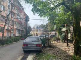 продаю просторную квартиру (старый фонд) на береговой линии реки...