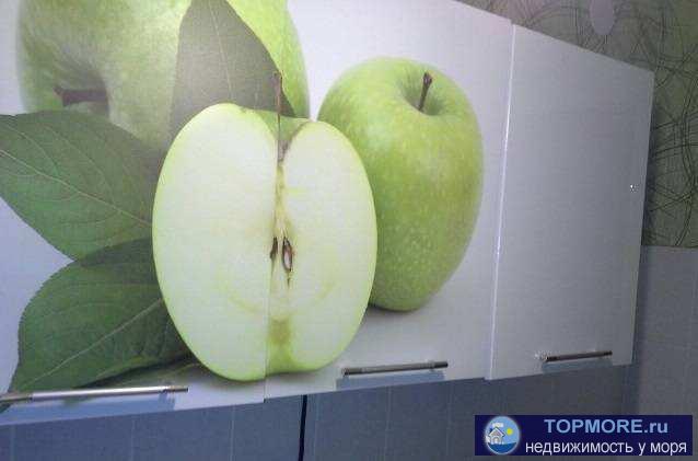 Продается светлая квартира-студия с тремя окнами, 32 м.кв. Окна выходят на  юго-восток.Возможна перепланировка на две...