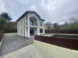 Продам дом площадью 156 кв мПлощадь земельного участка 4,5 соткиВсе...