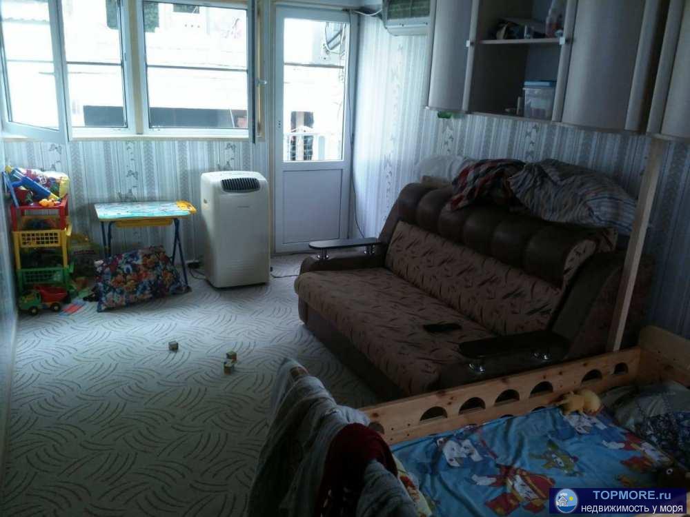 В Лазаревском районе.Продается жилой гараж 3 этажа.Свет,вода.Мебель.Возможность проживания и ли бизнеса.