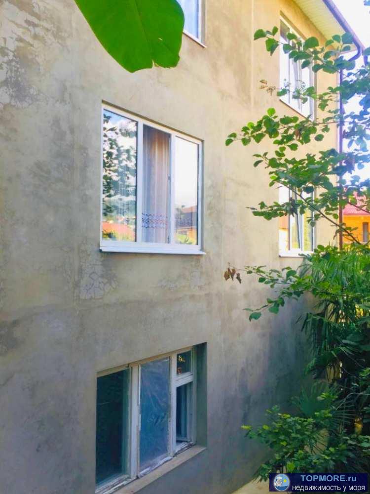 Дом  3 этажа с мансардой, 213 м2.Первый этаж автономный для проживания хозяев, можно сдавать. Второй, третий этажи на... - 1