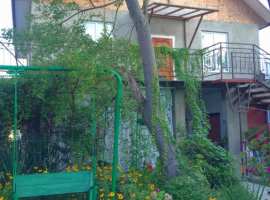 Дом  3 этажа с мансардой, 213 м2.Первый этаж автономный для...