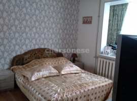 Продаётся трехкомнатная квартира на проспекте Октябрьской революции...