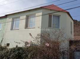  Предлагается продажа дома общей площадью 380 кв м на земельном...