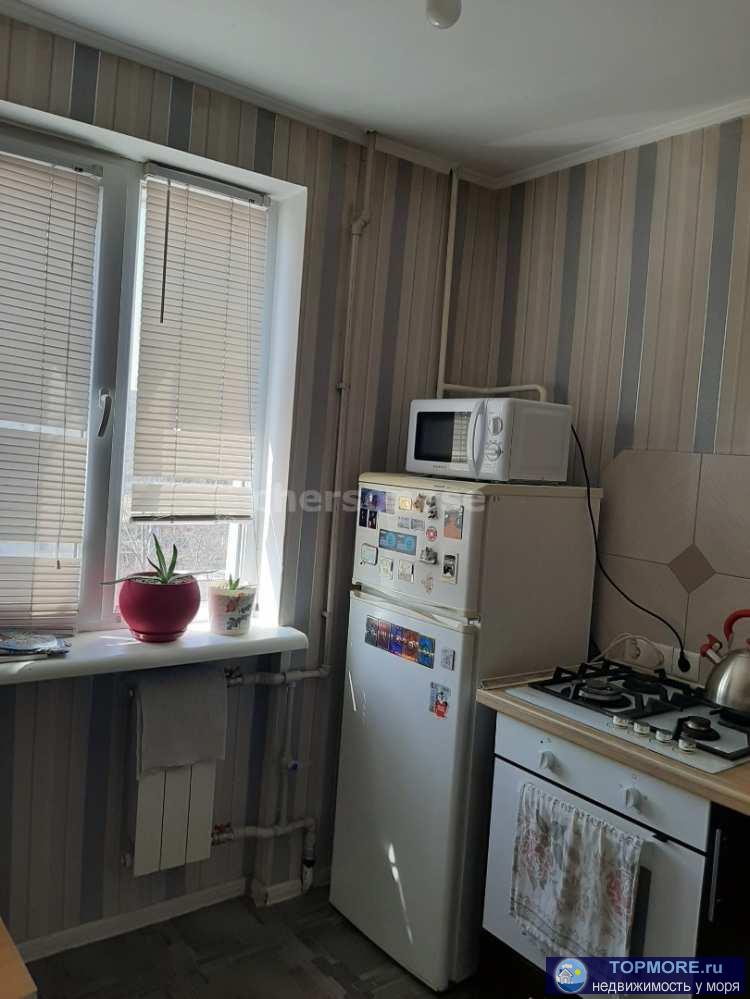 Продается замечательная квартира  с видом на проспект Октябрьской Революции.  Квартира очень светлая, теплая, и... - 2