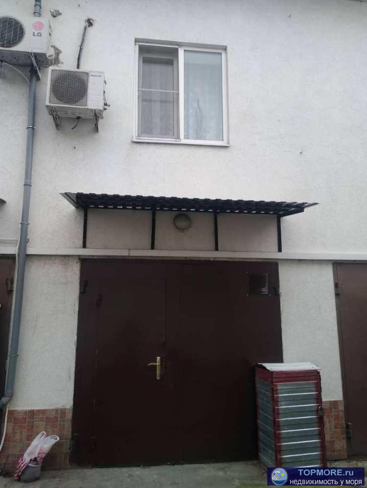 Продается жилой гараж в центре Адлера. Новый ремонт, мебель , техника. Канализация лос, водоснабжение центральное,...