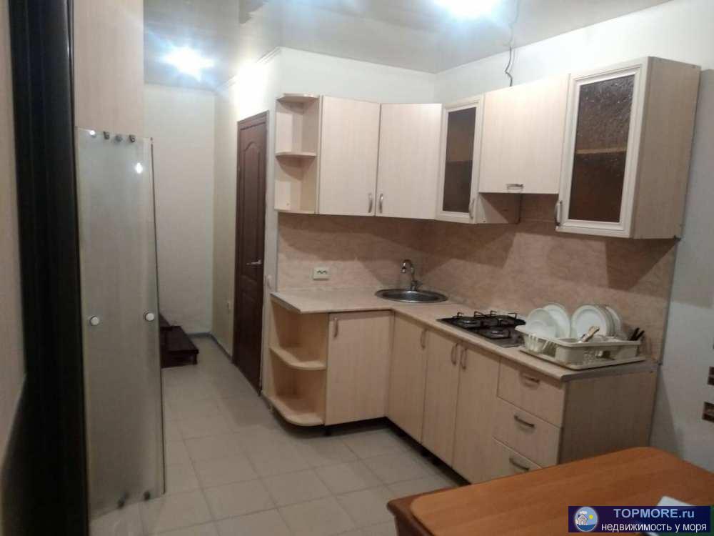 Продается жилой гараж в центре Адлера. Новый ремонт, мебель , техника. Канализация лос, водоснабжение центральное,... - 1