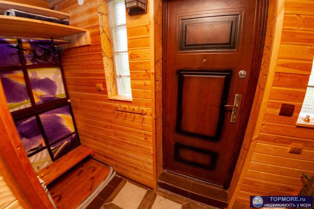 Дом 277 кв м, расположен на 6 сотках земли, на участке сад, прекрасный вид на горы и зелень. Дом капитальный, имеет...