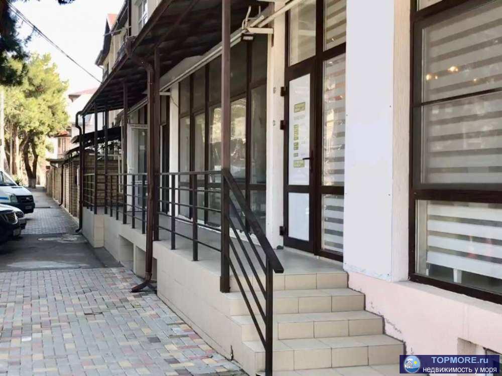 Продаётся коммерческое помещение на первом этаже 106,3 м² в центре Геленджика.Входная группа выходит на улицу... - 1