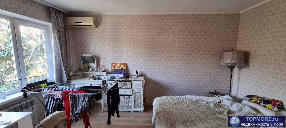 Лот № 135940. Продаётся светлая и просторная 2-комнатная квартира в центре Сочи, на улице Роз.   Это идеальный... - 1