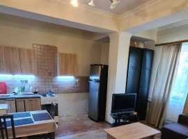 Продаю двухкомнатную квартиру в районе с развитой инфраструктурой