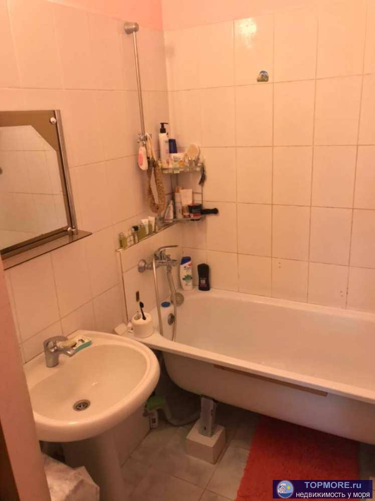 Лот № 142966. Продам 3-комн квартиру в панинском доме. Два больших балкона, раздельный сан узел. Тихий район, двор не...