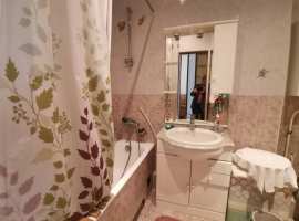 Лот № 143905. Начало ул. Гагарина, сталинка, высокие потолки,...